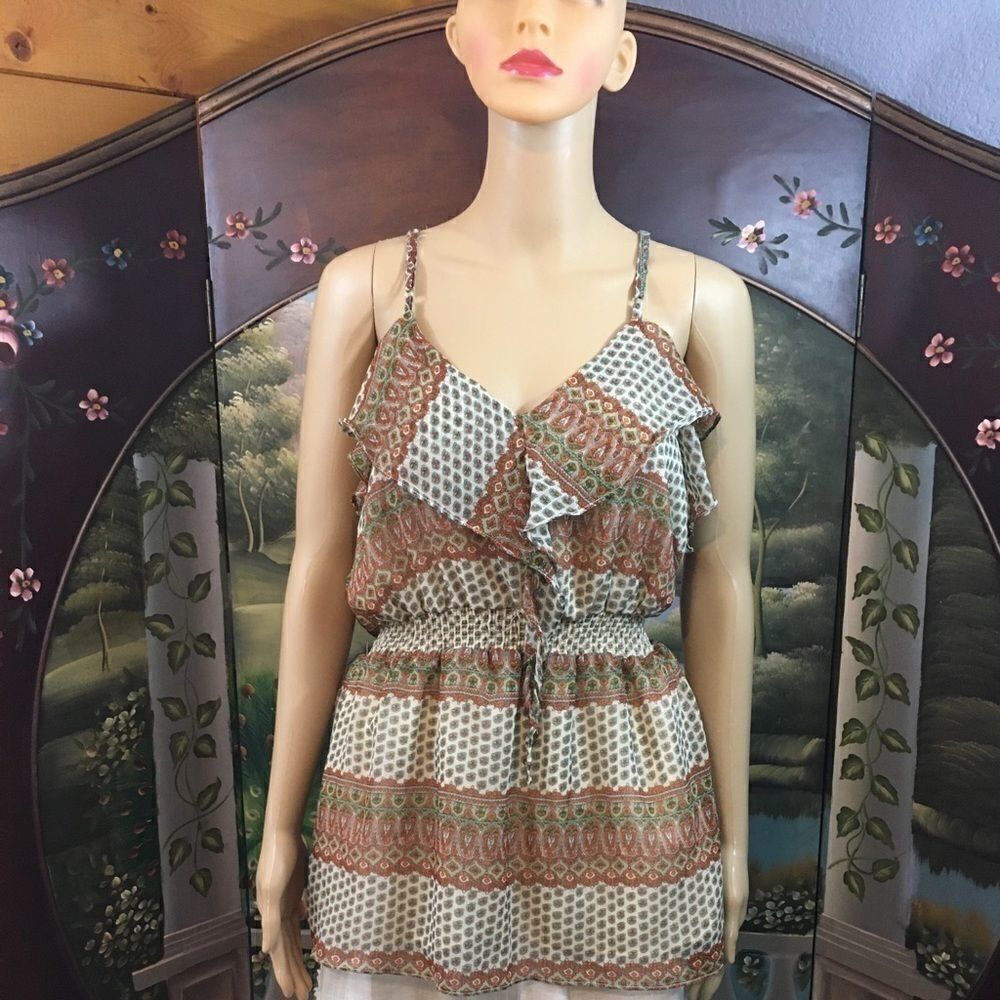 CIEL Top White/Brown Spaghetti straps 
Ruffled